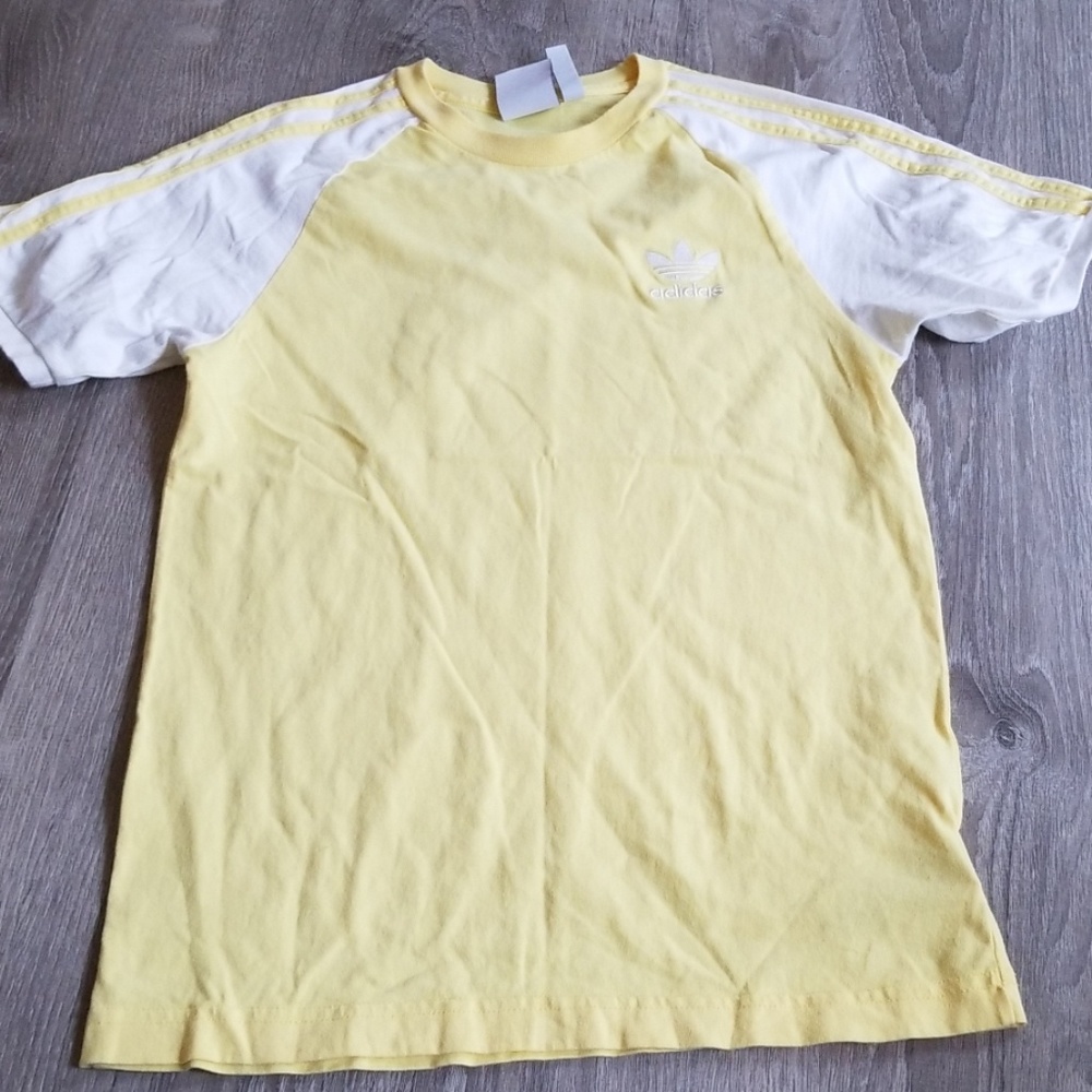 Adidas tee